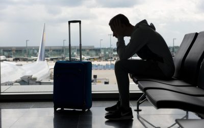 Minor în străinătate, singur: Ce zice legea de la ce vârstă