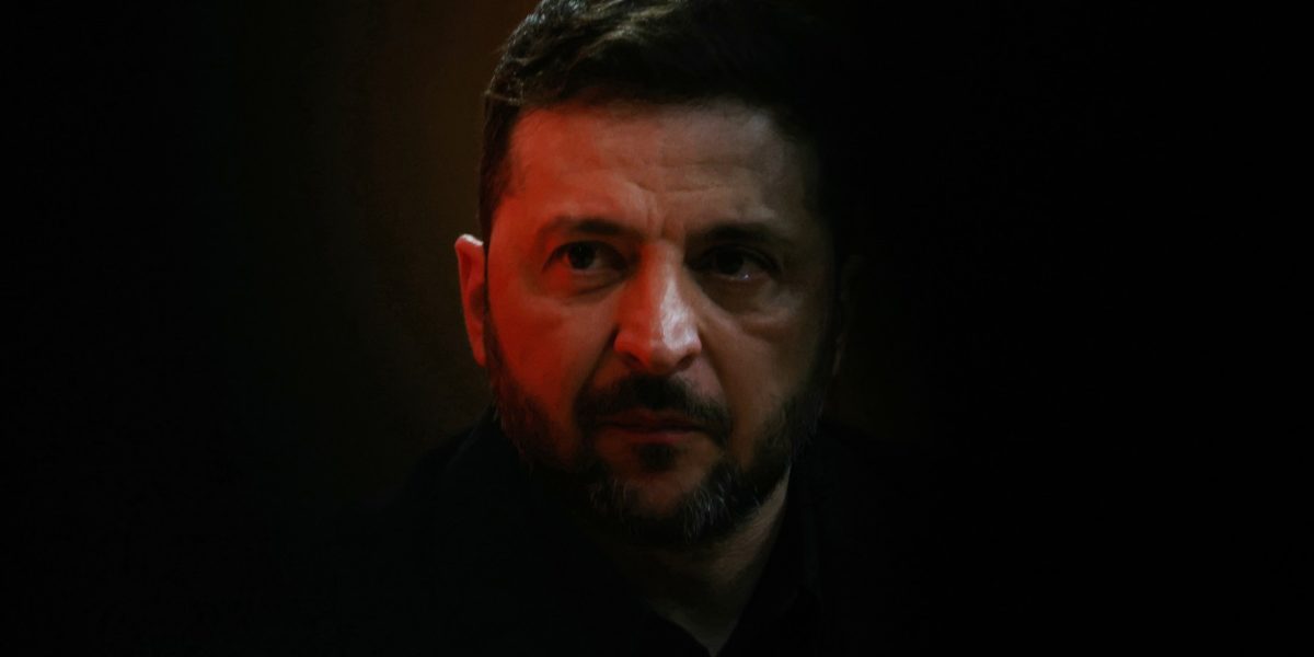Cine riscă să fie pe partea greșită a istoriei