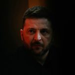 Cine riscă să fie pe partea greșită a istoriei