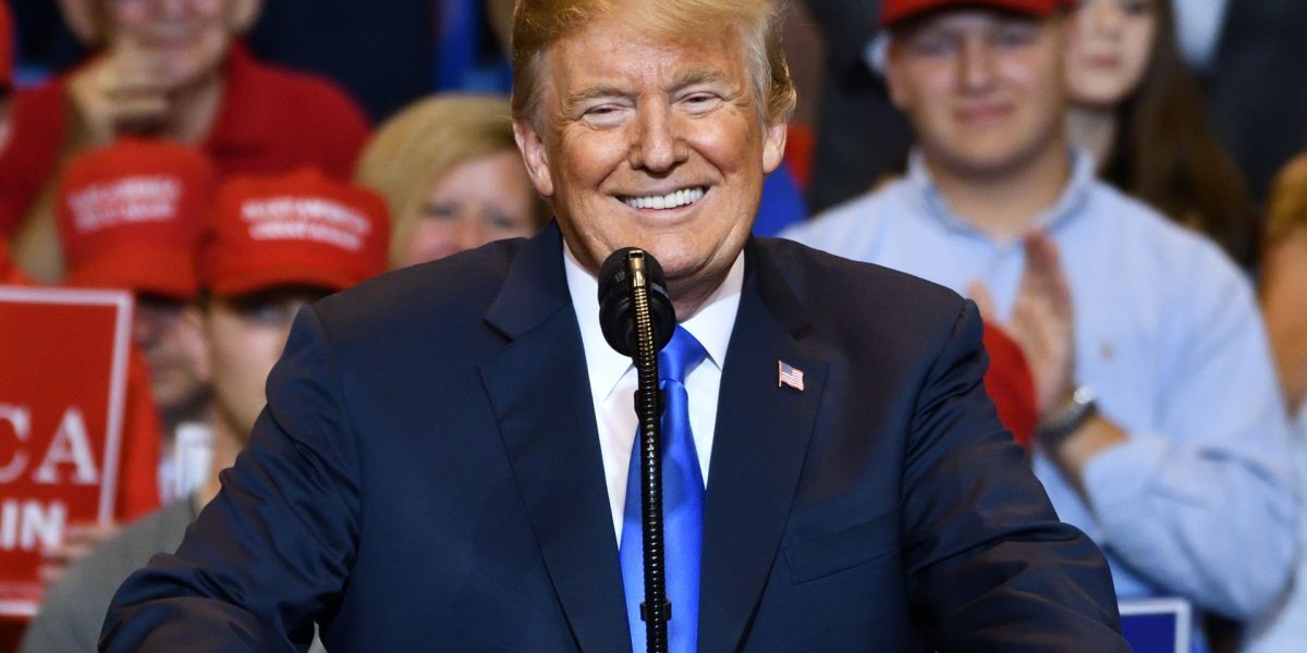 Trump vrea să redenumească oceanele. Ce mai urmează