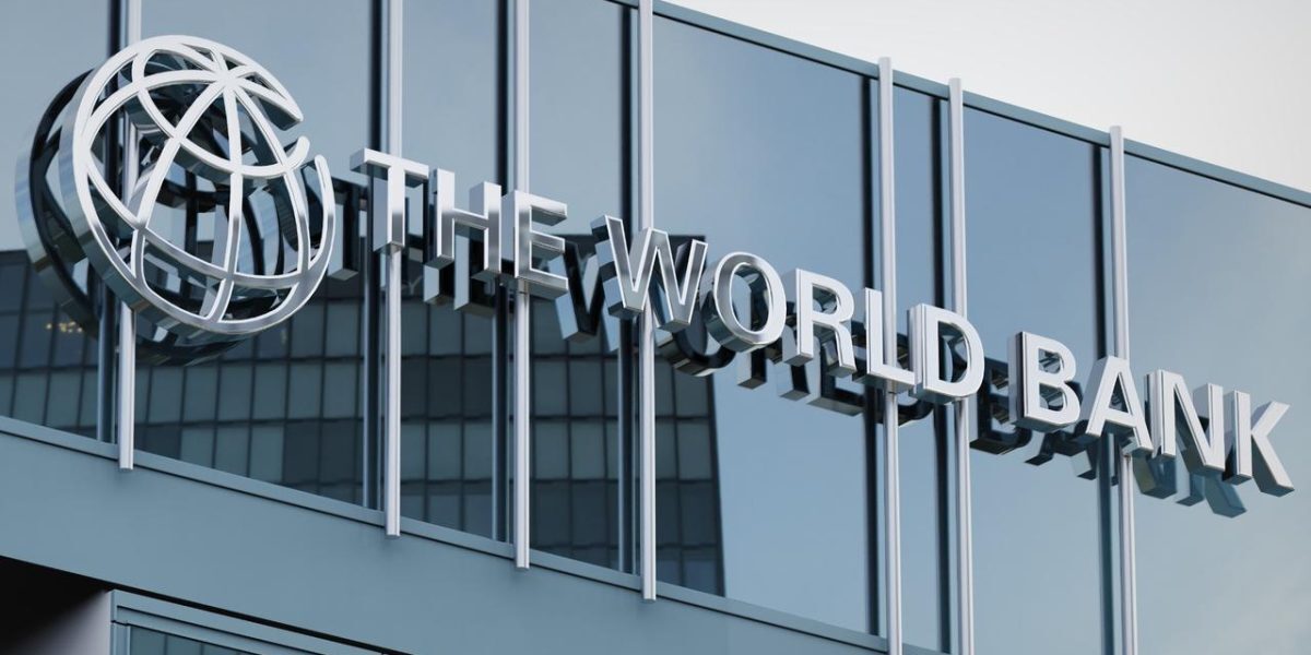 Banca Mondială: Instabilitatea politică poate bloca România economic până în 2027